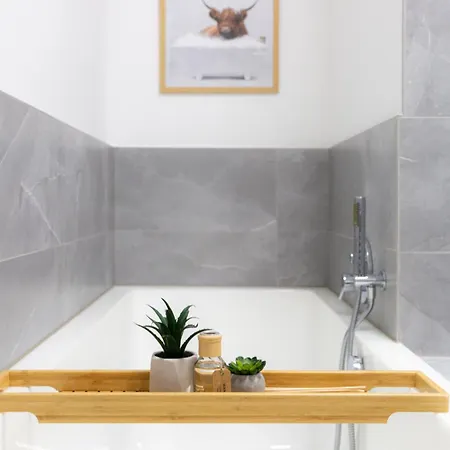 Soulscape - Edler Sanierter Altbau-wohnraum Zentrumsnah Gratis Wifi * Цвиккау